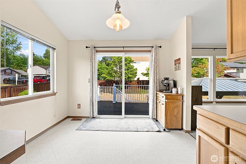 5th image of 505 Hemlock Avenue