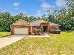 1038 E Yorkshire Dr, Griffin, GA 30223