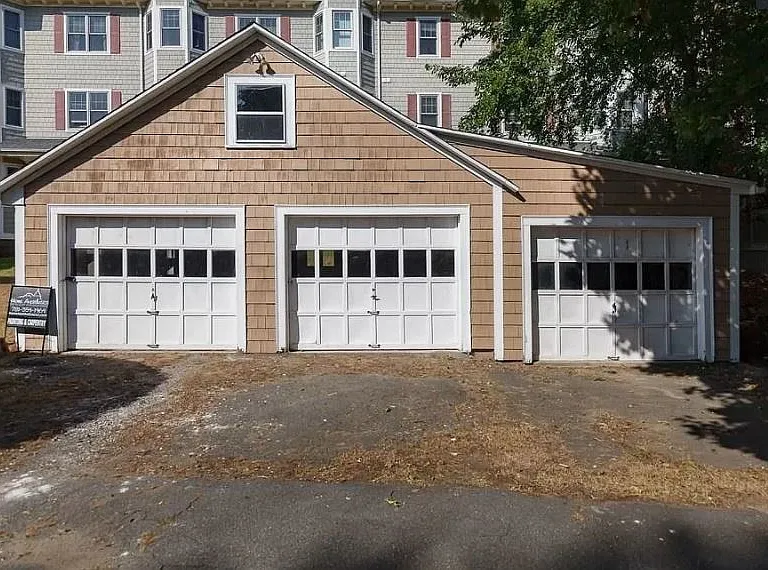373 Pleasant St — Photo 7