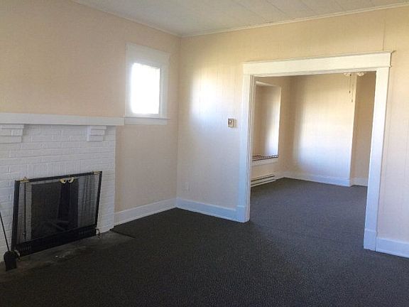 2nd image of 220 Custus St