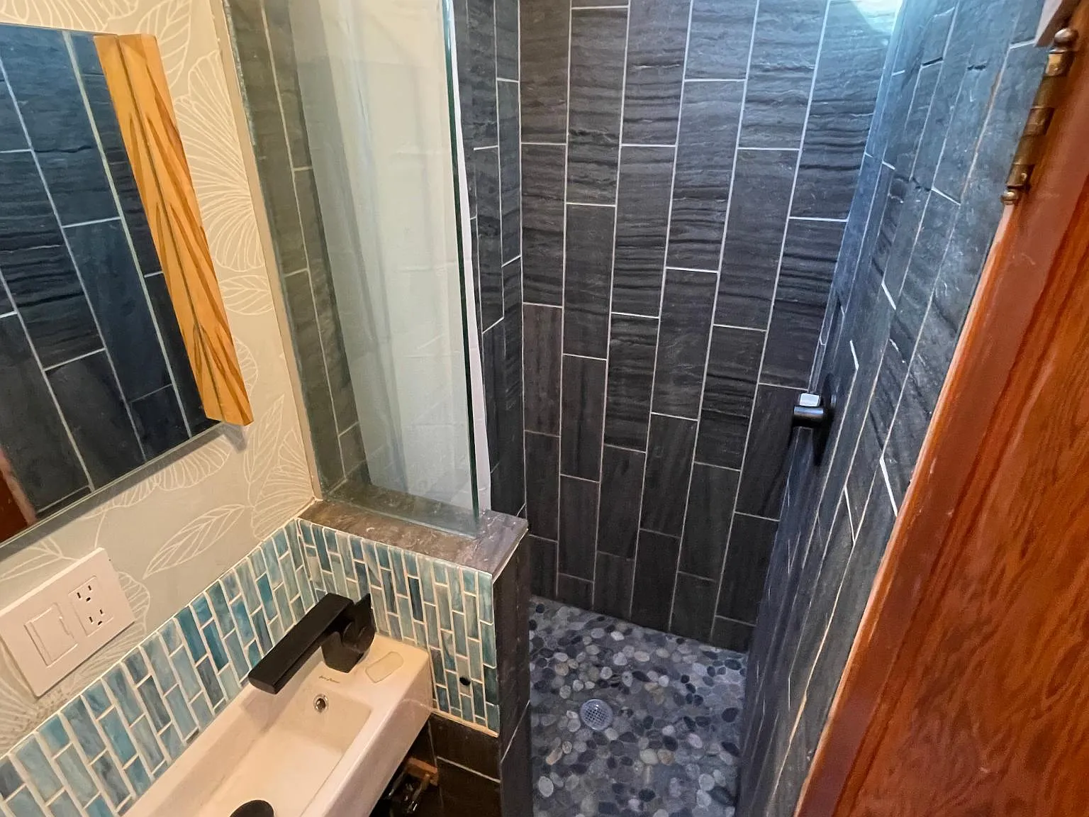 1513 Williston Rd — Photo 2