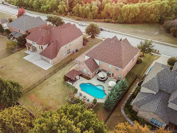 2nd image of 5212 Townsend Dr