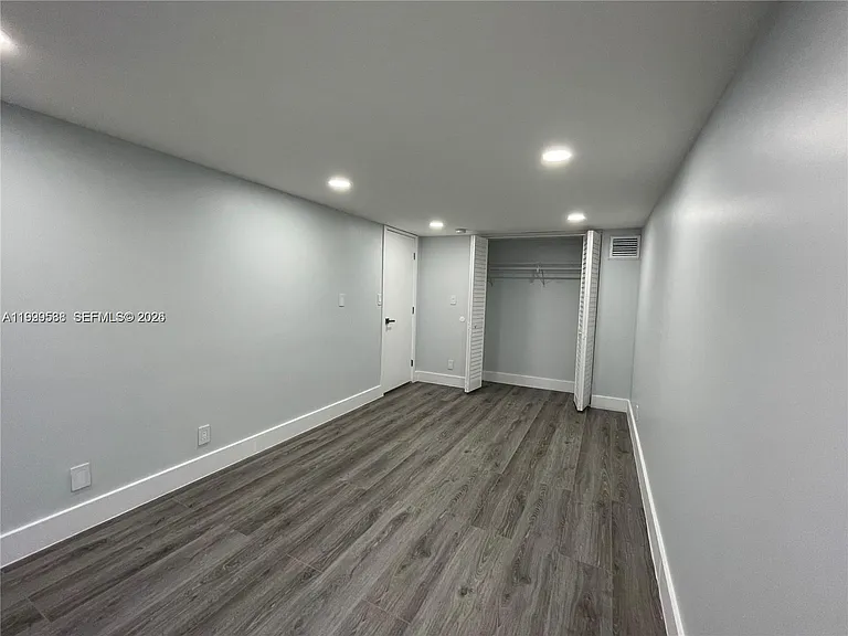 4725 SW 62nd Ave #103 — Photo 11