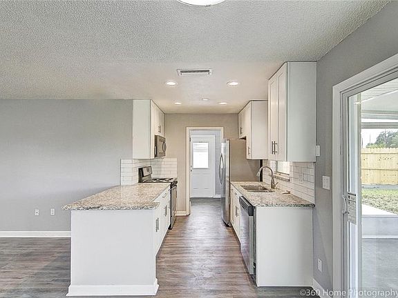 5th image of 766 Evangeline Ave