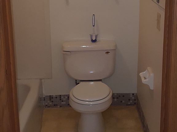 4th image of 318 S Church St #208