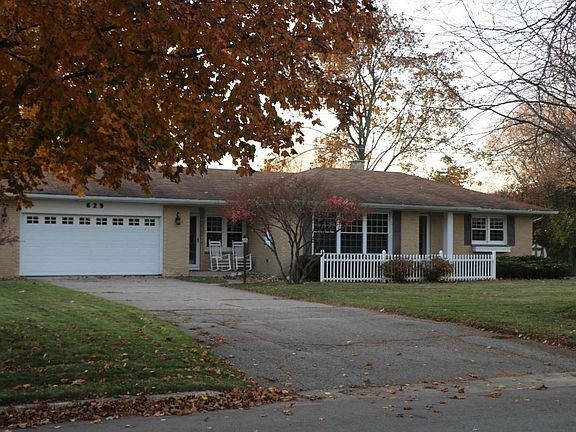 2nd image of 629 Lincoln Lawns Dr NW