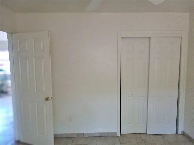 528 Texas St NE — Photo 8