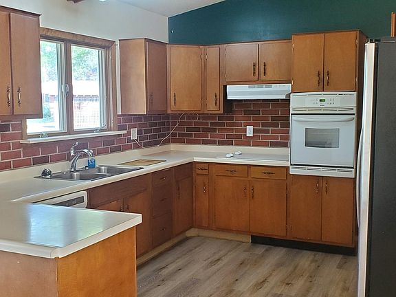 3rd image of 508 1st Ave SE