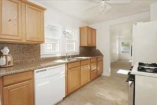 4th image of 204 Winter St