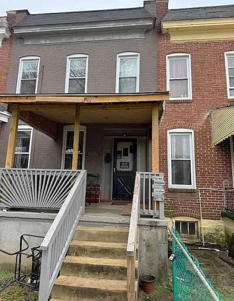 2843 W Garrison Ave #3
