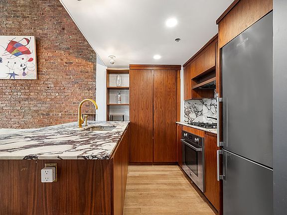 4th image of 77 Bleecker St APT 631