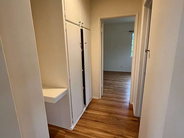 854-864 E Mendocino St #862 — Photo 6