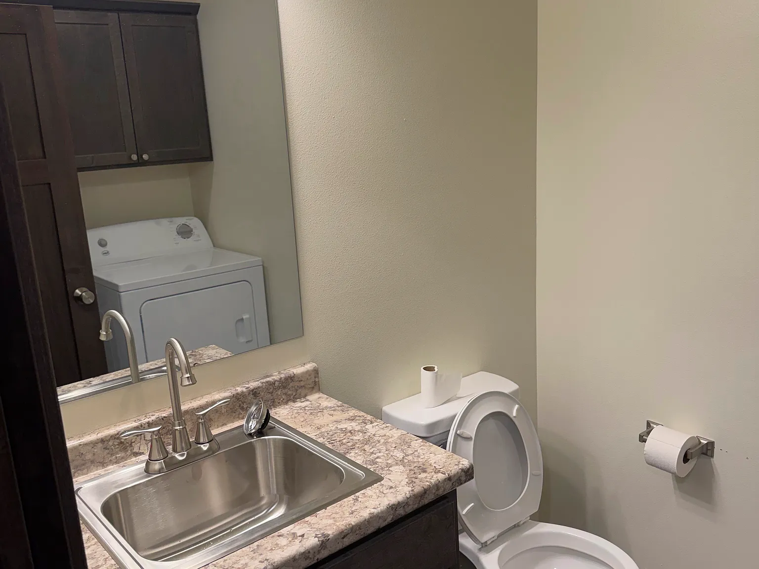 3 bed, 2.5 bath, 1573 sqft, $1,950 — Photo 4