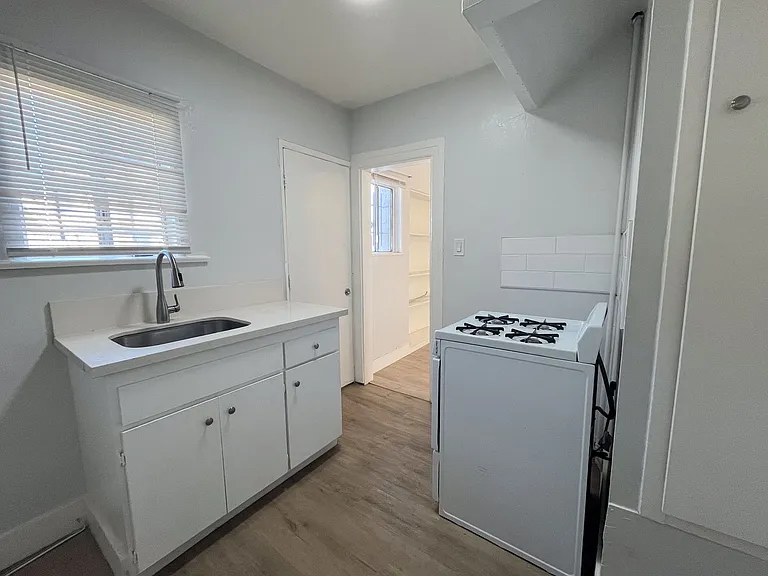 1240 Dawson Ave — Photo 6