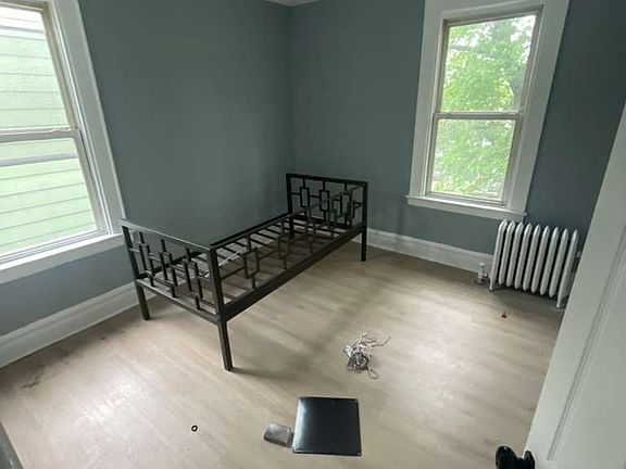 3rd image of 100 Smith St #2A