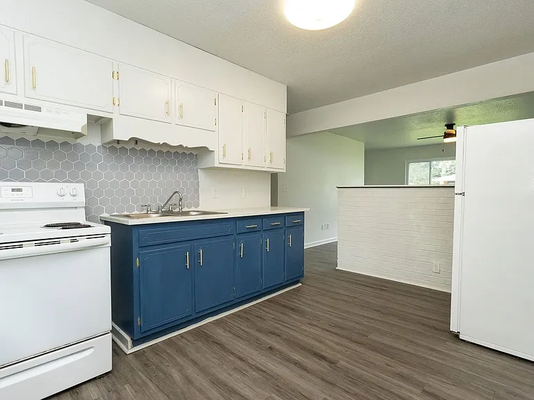 2182 Dugan St — Photo 3