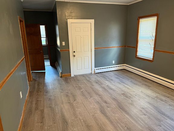 4th image of 92 French Ave #1