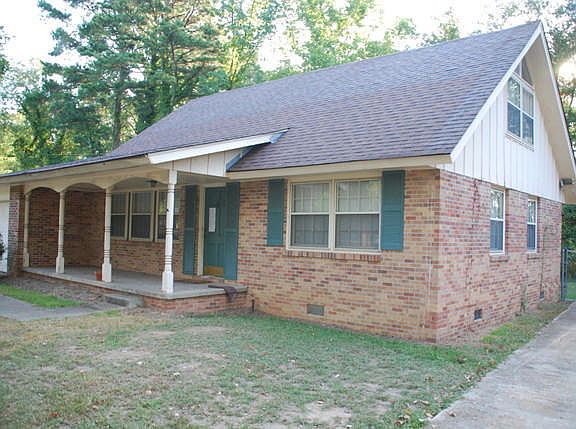 3rd image of 215 Eastwood Dr