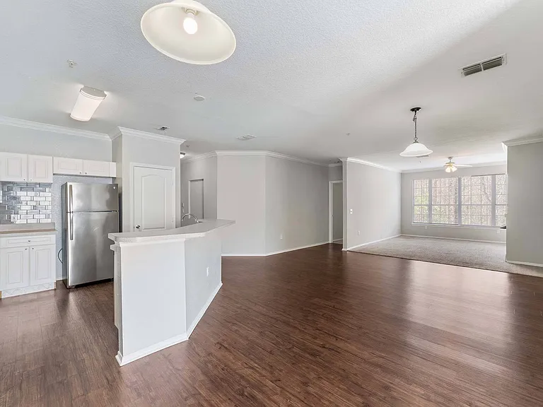 Grand Reserve At Kirkman Parke — Photo 29