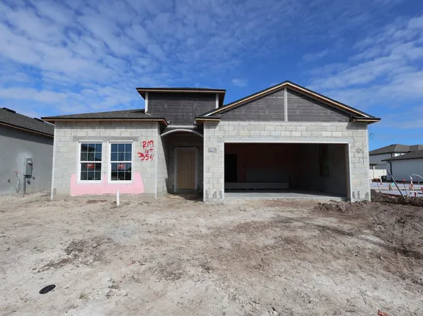 3101 Autumn Rock Dr, Zephyrhills, FL 33540