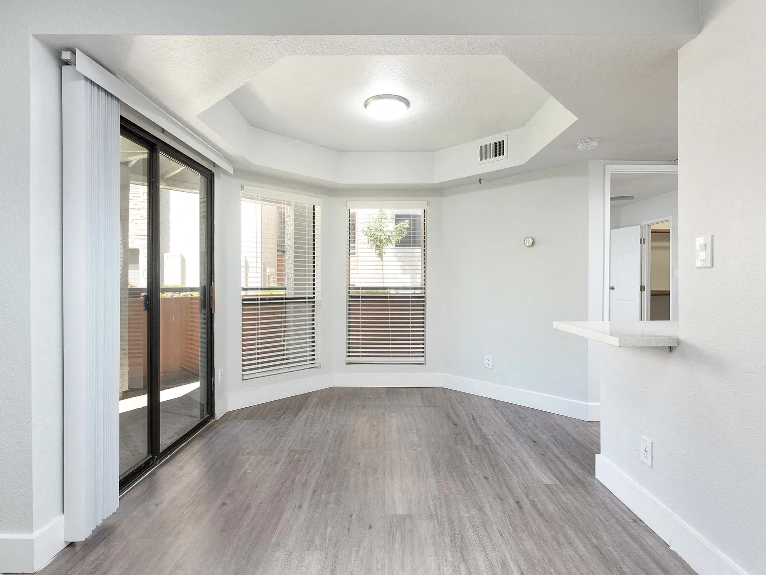 92Forty Scottsdale — Photo 2