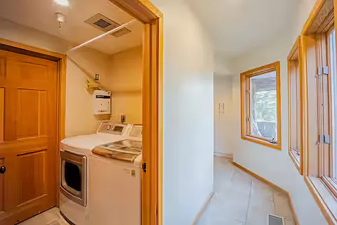 5925 Royal St #9 — Photo 10