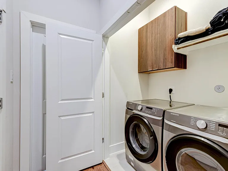 5857 Dolores St — Photo 41