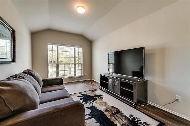 1512 Syracuse Dr — Photo 17