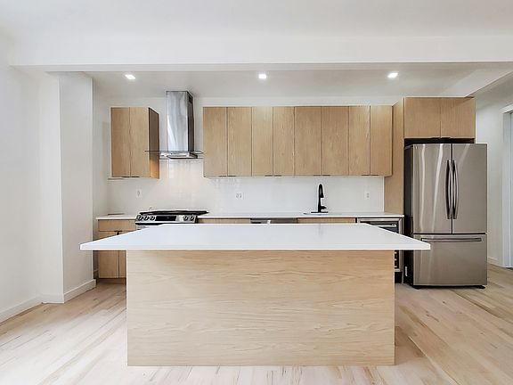 3rd image of 251 W 92nd St APT 10A