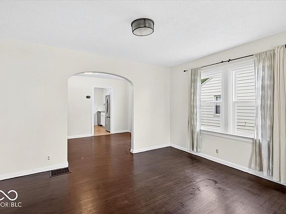 4th image of 1839 Ellen Dr