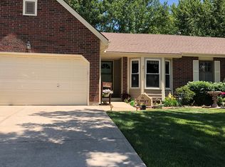 201 SE Ridgeview Dr, Lees Summit, MO 64063