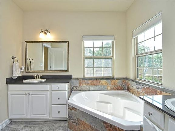 4th image of 3 Wide Canyon Ct