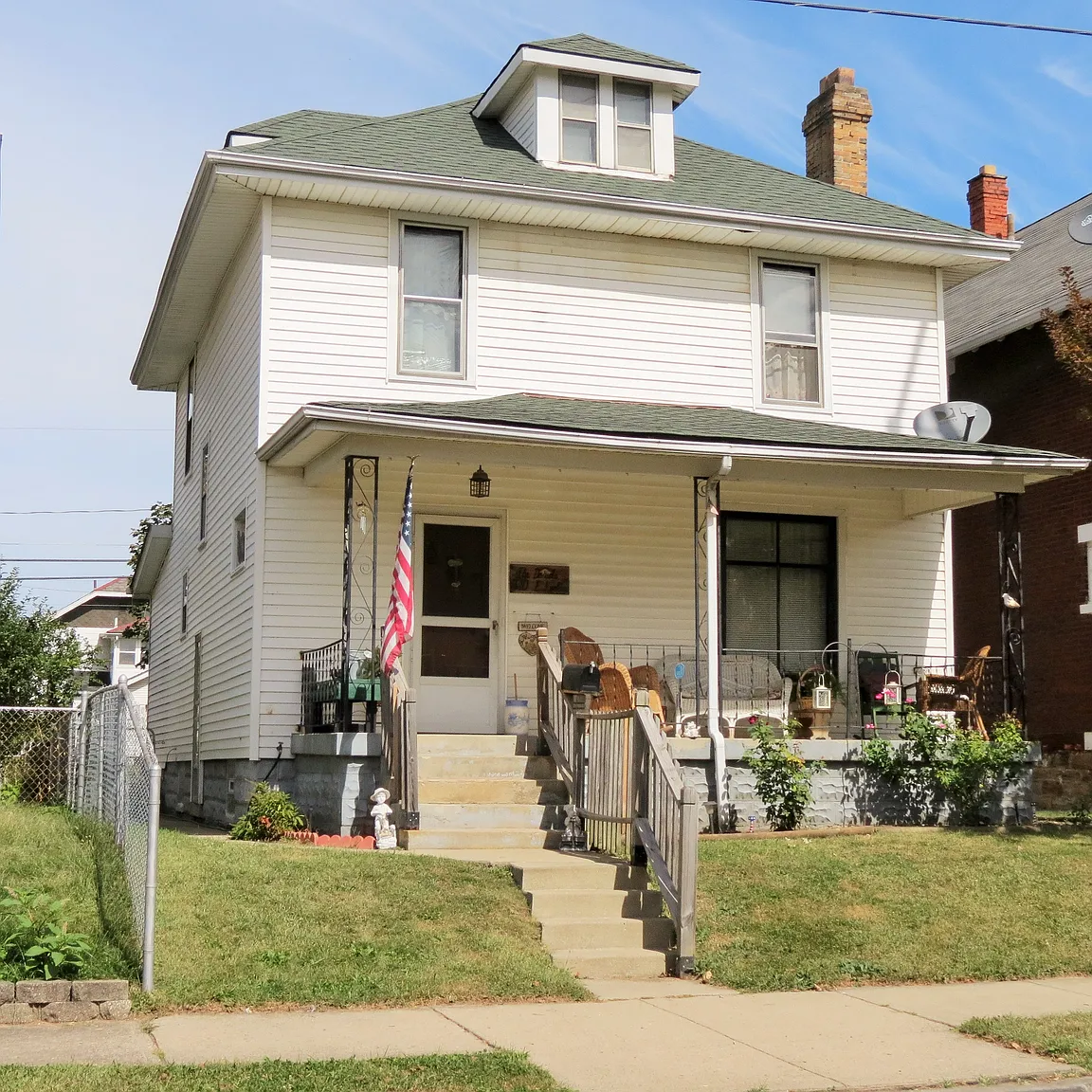 310 E Jenkins Ave photo 1