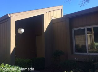 3208 Phoenix Ln, Alameda, CA 94502