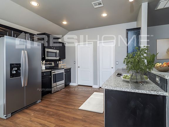2nd image of 544 E Elder Ln