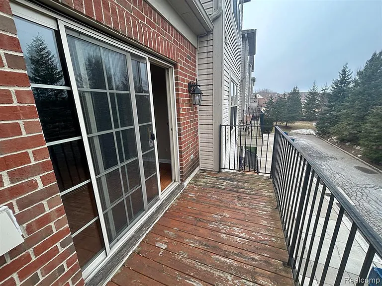 39460 Springwater Dr — Photo 9