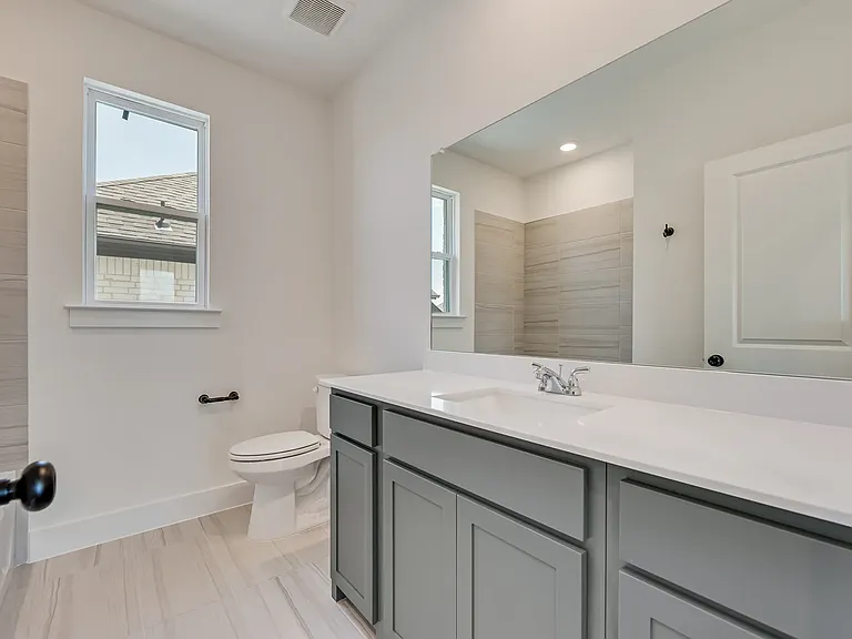 1532 Sandhill Ln — Photo 16