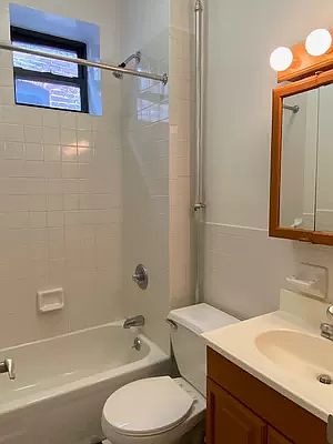 5th image of 145 E 30th St APT 18