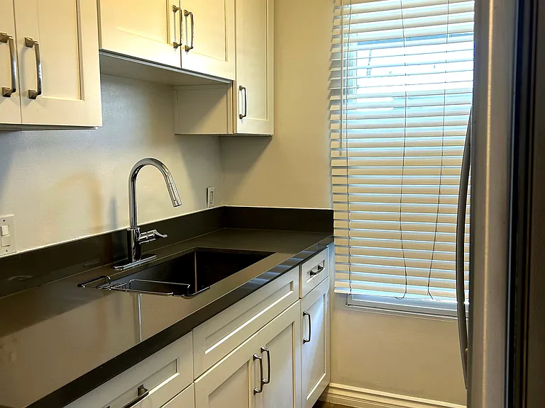 13000 Valleyheart Dr #4 — Photo 6
