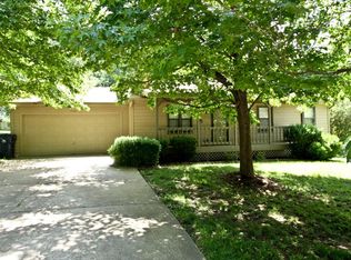 3736 S Bradley Ave, Springfield, MO 65804