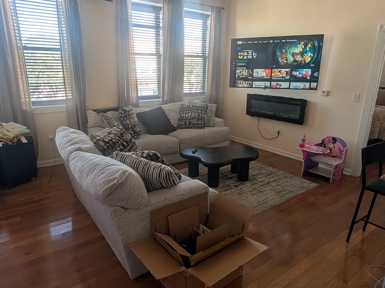 2 bed, 900 sqft, $2,200 — Photo 3
