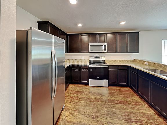 4th image of 1120 Brenton Leaf Dr