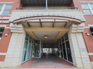 7243 Madison St APT 318, Forest Park, IL 60130