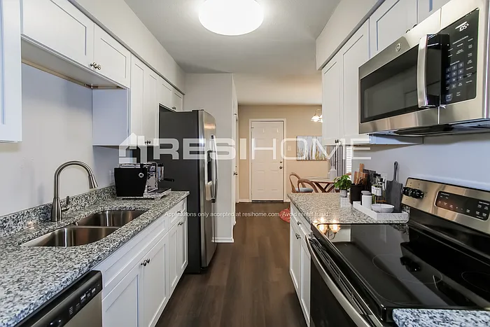 6608 Wakefield Rd — Photo 2
