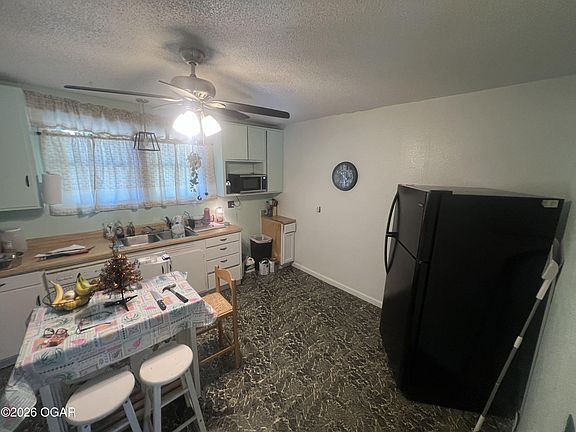 5th image of 317 Military Ave