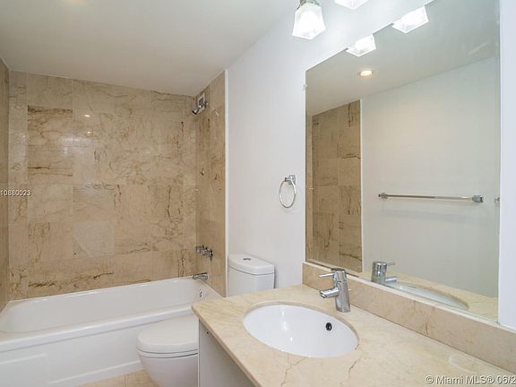 5th image of 2750 NE 183rd St APT 1402