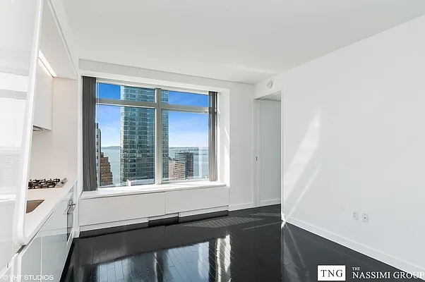 Rented by TNG Nassimi Realty | media 11