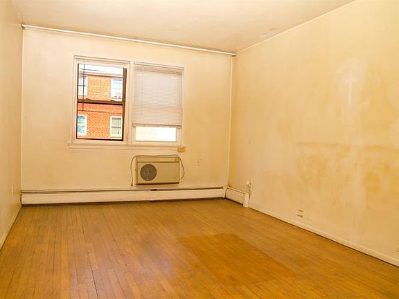 5th image of 188 Bay 47 St