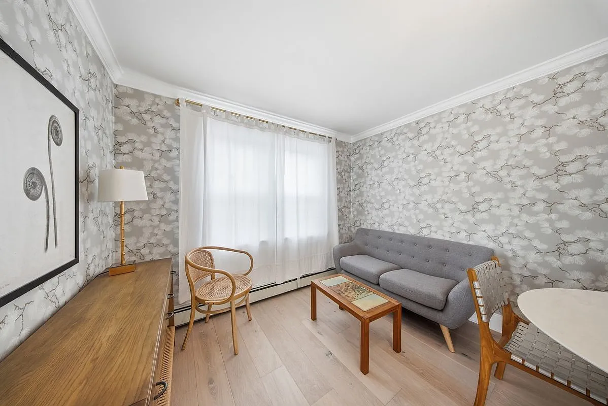 2 bed, 1.0 bath, 741 sqft, $1,900 — Photo 2