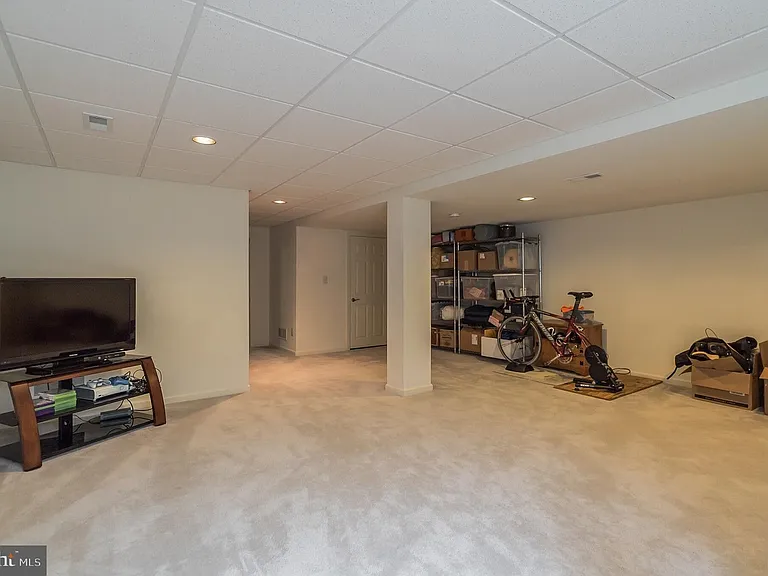 155 Providence Ln — Photo 20